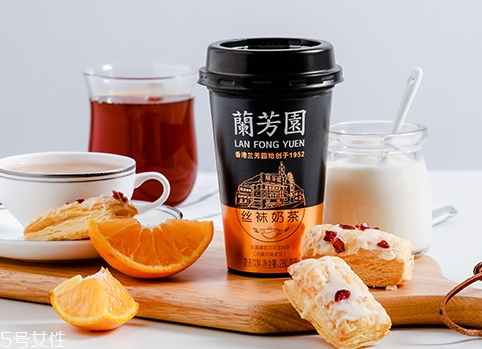 杯裝蘭芳園絲襪奶茶多少錢？