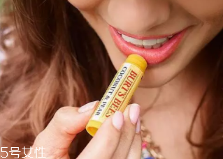 怎樣區(qū)分劣質(zhì)口紅？沒(méi)有備案千萬(wàn)不要用