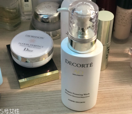 sk2氨基酸泡沫潔面乳霜好用嗎？最愛洗面奶