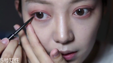 微醺桃花妝怎么化妝？簡單步驟滿足爆棚少女心