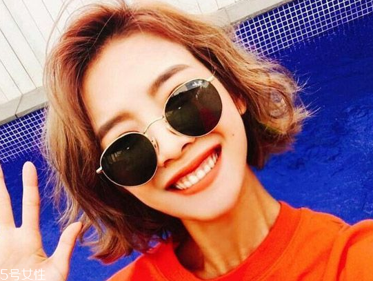 矮個(gè)子女生什么發(fā)型顯高？換個(gè)發(fā)型瞬間百變