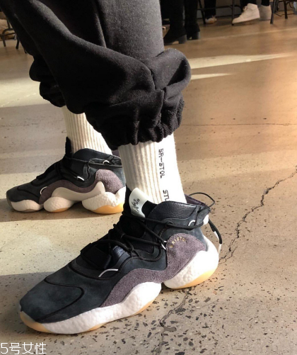bristol studio與adidas crazy byw聯(lián)名款在哪買_多少錢？