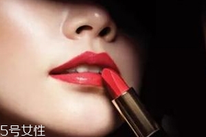 口紅不上色怎么辦？口紅原來不是直接涂的
