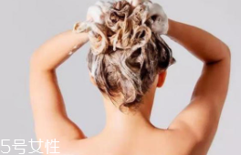 不洗頭怎么去油？三個方法三天不洗頭