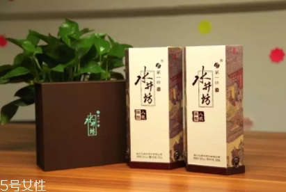 水井坊臻釀八號(hào)和井臺(tái)哪個(gè)好？市場(chǎng)檔次定位不一樣