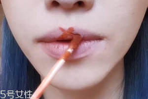怎么變成櫻桃小嘴？大嘴唇變小攻略