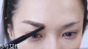 眉毛畫壞了怎么補(bǔ)救？12種拯救方法都在這里了