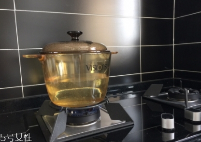 康寧鍋好用嗎？美食博主必備的一款廚具