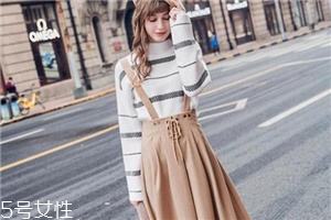 背帶裙怎么搭配？凸顯你的少女心