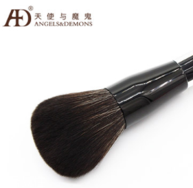 化妝刷可以混著用嗎？每種化妝刷都有它的使命
