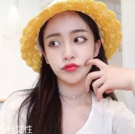 什么女孩適合不留劉海？圓臉妹子掀起劉海更適合你