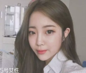 什么女孩適合不留劉海？圓臉妹子掀起劉海更適合你