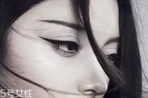 眼線畫(huà)歪了怎么辦？干脆暈成煙熏妝