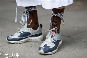 運(yùn)動鞋多久洗一次？清洗不用太頻繁