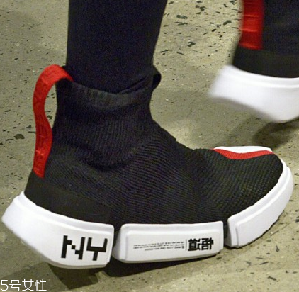 李寧紐約時(shí)裝周走秀款悟道球鞋在哪買_多少錢？