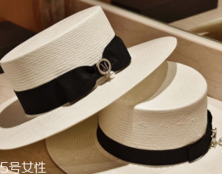 戴什么帽子顯臉??？寬檐帽讓臉看起來(lái)小
