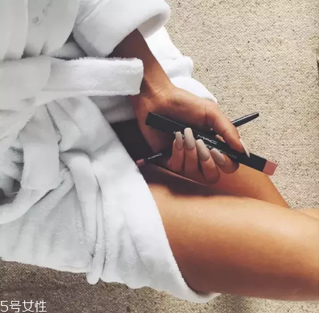 怎么選購韓國化妝品？女生化妝品必備清單