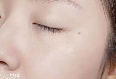 clio產(chǎn)品哪些值得推薦？快速打造自然妝容
