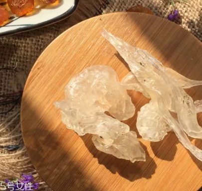 雪燕可以生吃嗎？雪燕沒煮熟可以吃嗎？