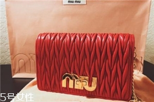 miumiu是幾線品牌？最具有少女心的時(shí)尚品牌