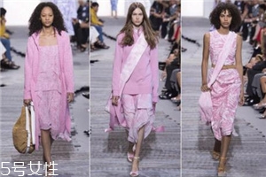 2018春季流行什么顏色衣服？帶你感受春季流行色