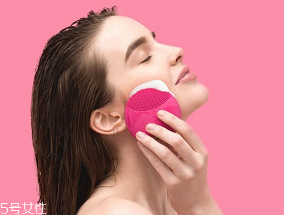 luna潔面儀哪一款性?xún)r(jià)比高 人手一件的潔面儀