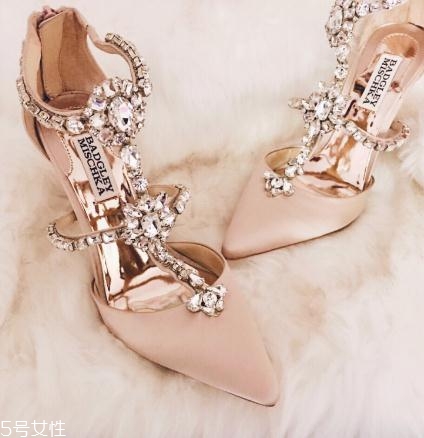 badgley mischka是什么檔次？婚鞋中的背影殺手