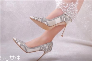 badgley mischka鞋子在哪買？美到挪不開眼的藝術(shù)品