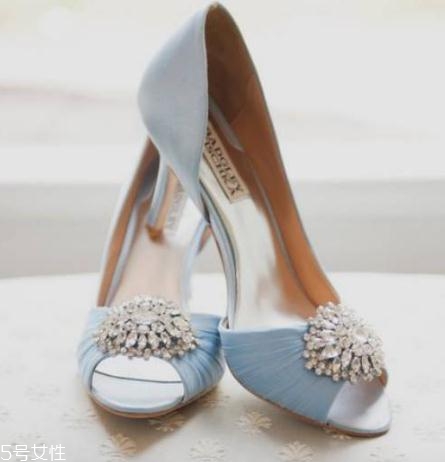 badgley mischka鞋子在哪買？美到挪不開眼的藝術(shù)品