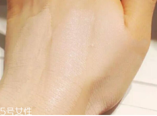 圣羅蘭超模粉底液適合什么皮膚？干皮福音