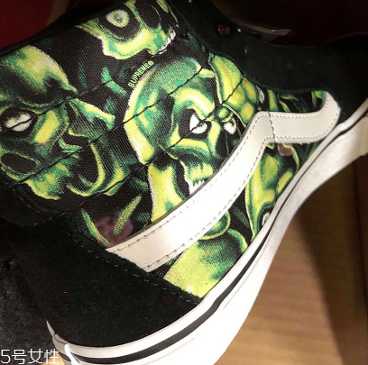 supreme與vans2018春夏聯(lián)名鞋款發(fā)售時(shí)間_多少錢(qián)