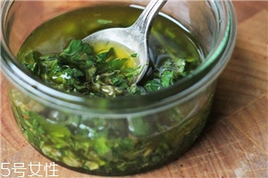 香芹怎么保存時(shí)間長(zhǎng)且新鮮