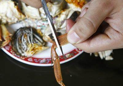 陽(yáng)澄湖大閘蟹怎么吃？食陽(yáng)澄湖大閘蟹注意事項(xiàng)