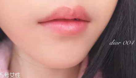 迪奧005和004哪個(gè)好看？