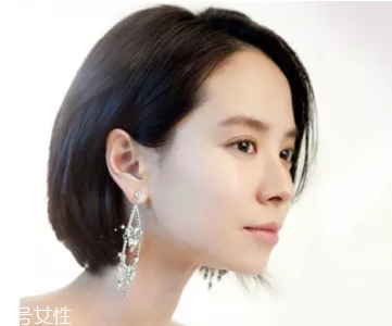 霧面妝和水光妝哪個好？水光妝更顯年輕