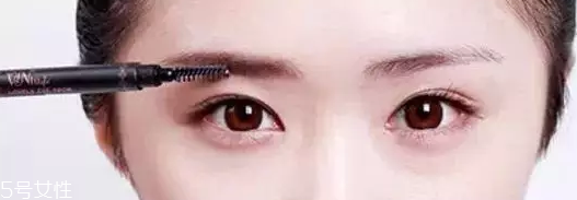眉粉怎么選顏色好看？淺咖色不挑膚色
