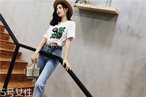 牛仔褲染上紅色怎么辦？牛仔褲染色別擔(dān)心