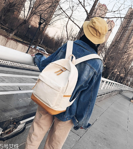 帆布包什么款式好看？這個(gè)春天一起文藝起來(lái)