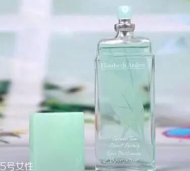 濃香水和淡香水哪個好？淡香水男女都能用