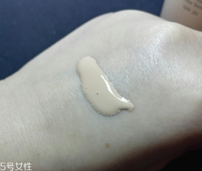資生堂粉底哪個(gè)好用？持久粉底液很日常