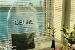 celine塑料袋多少錢？被代購炒翻天塑料包