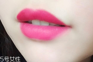 魅可珊瑚色口紅是幾號？relentlessly red桃花粉