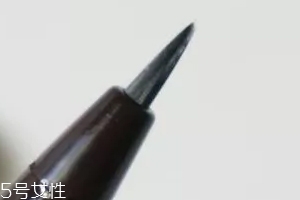 液體眉筆有什么缺點？不易操作不適合新手
