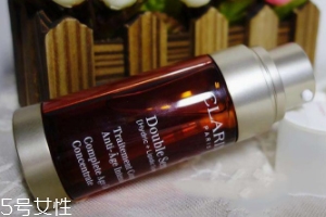 嬌韻詩雙管精華好用嗎？年輕肌膚的日?？寡趸a(chǎn)品
