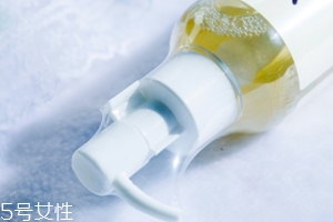 papa recipe春雨卸妝水怎么用？濕敷10秒即可