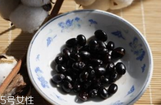 黑豆泡醋用生豆還是熟豆？熟不熟都可以