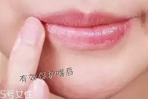 口紅干了嘴脫皮怎么辦？4步打造水潤雙唇
