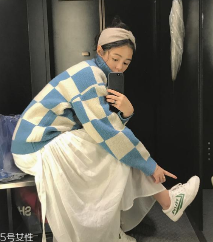 格子毛衣怎么搭配？盡顯減齡學(xué)院風(fēng)