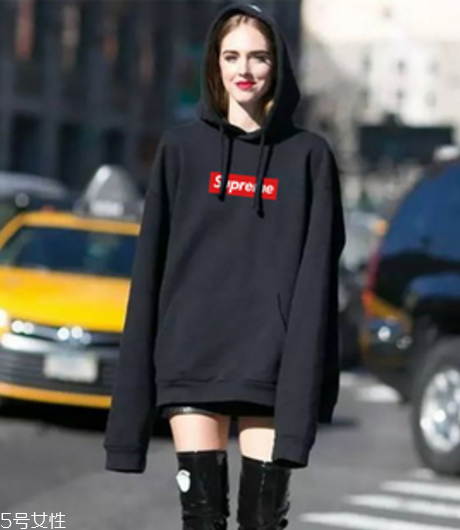 男生喜歡女生穿什么風(fēng)格衣服？男生不能抵擋的穿衣風(fēng)格