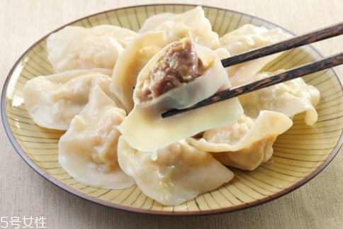餃子皮怎么做最軟？4個(gè)小妙招讓餃子皮又軟又勁道